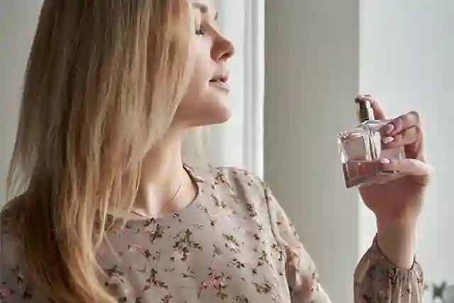 Nước Hoa Cho Phụ Nữ Mang Thai: 4 Cách Sử Dụng Nước Hoa
