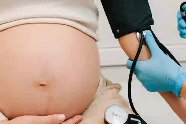 Tiền Sản Giật Khi Mang Thai: 8 Dấu Hiệu Và Điều Trị