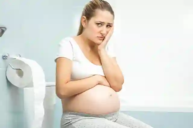 Phụ Nữ Mang Thai Không Nên Nhịn Tiểu? 6 Ảnh Hưởng