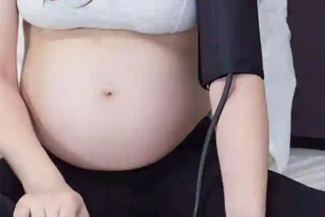 Tiền Sản Giật Khi Mang Thai: 8 Dấu Hiệu Và Điều Trị