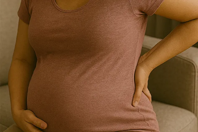 Mẹ Bầu bị đau lưng 3 tháng đầu: 5 nguyên nhân và phòng tránh