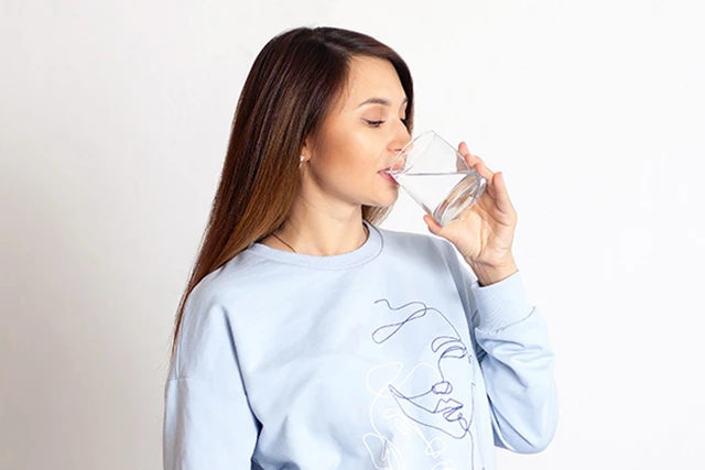 Bà Bầu Nên Uống Bao Nhiêu Nước? 8 Hướng Dẫn Toàn Diện 