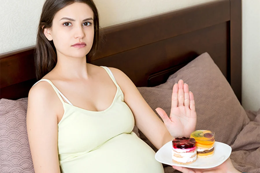 Mẹ Bầu Không Nên Ăn Gì Trong Ba Tháng Đầu: 10 Thực phẩm
