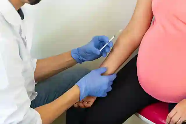 Phụ Nữ Mang Thai Có Thể Hiến Máu Không? 8 Điều Cần Biết