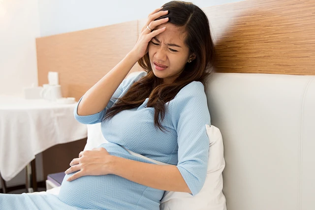 Đau bụng khi mang thai muộn: 3 sự thật quan trọng