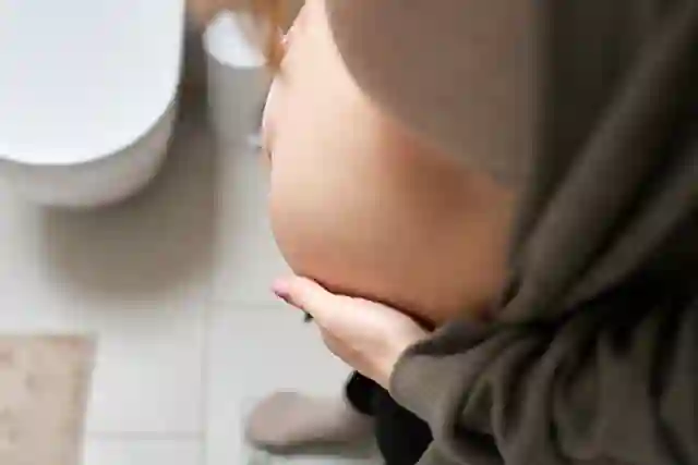 Phụ Nữ Mang Thai Không Nên Nhịn Tiểu? 6 Ảnh Hưởng