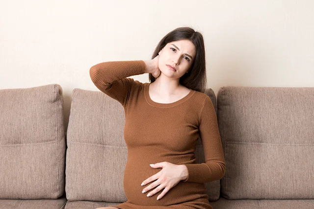 Đau bụng khi mang thai muộn: 3 sự thật quan trọng