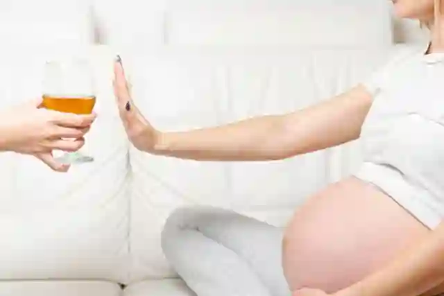 Phụ Nữ Mang Thai Có Thể Uống Rượu Không? 3 Tác Động